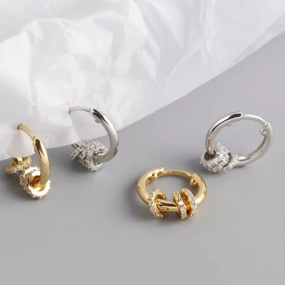 💛Insta small circle rhinestone earrings - Picture 2 of 5